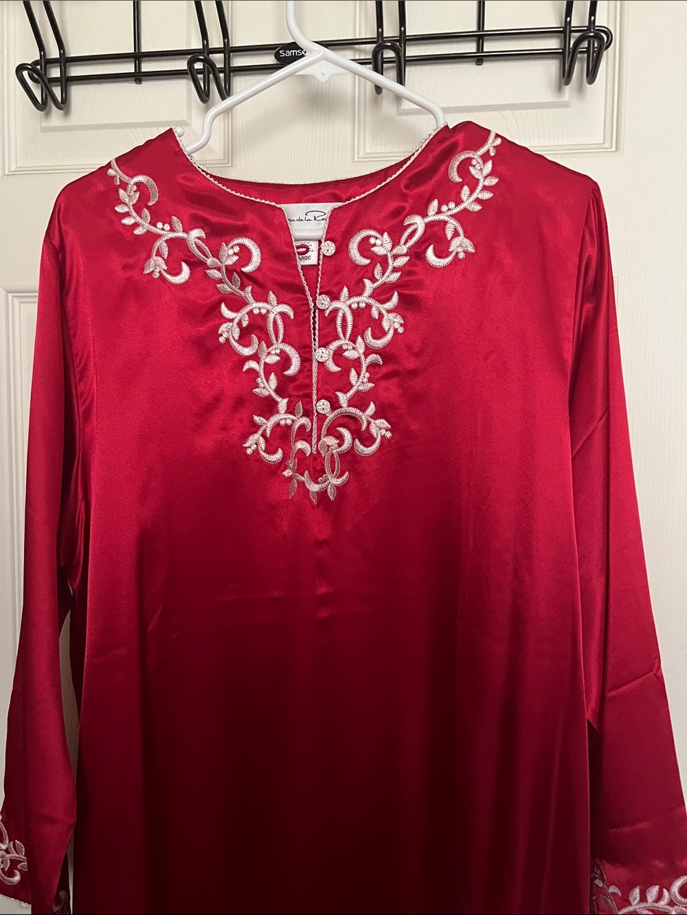 Elegant Embroidered Red Women's Oscar de la Renta lingerie